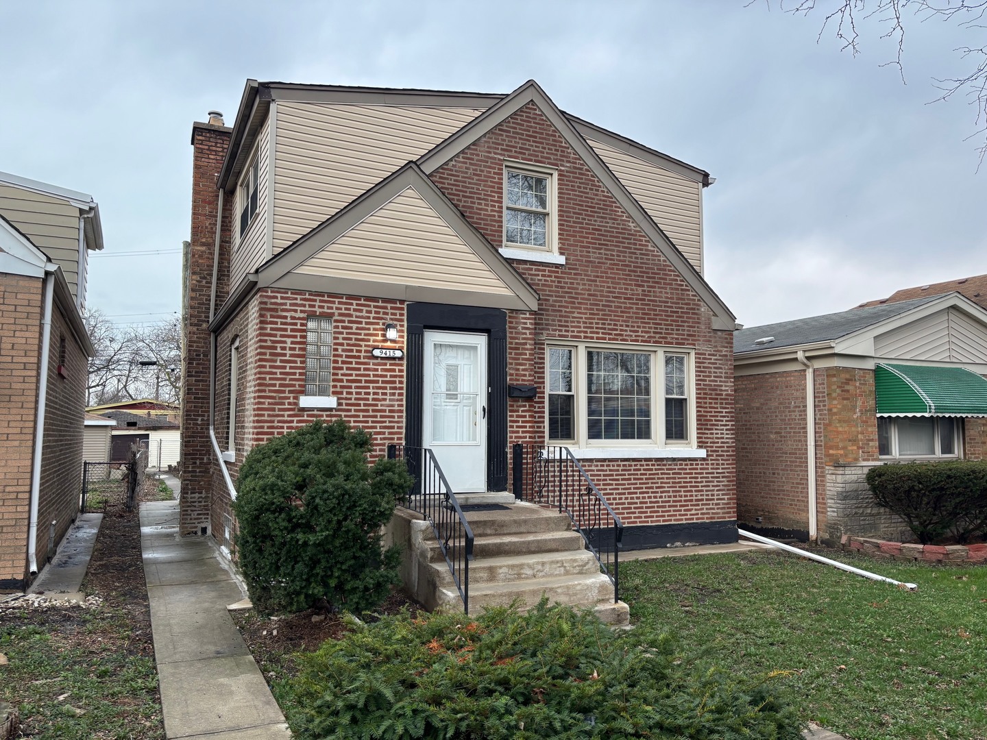 9415 S EMERALD Avenue, Chicago, IL