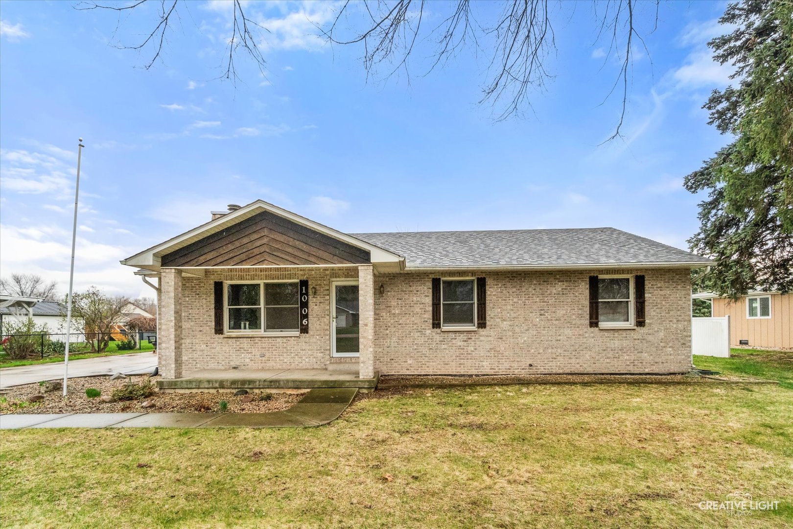 1006 Nancy Road, Lake Holiday, IL