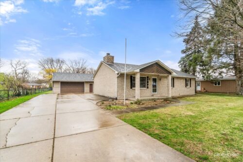 1006 Nancy Road, Lake Holiday, IL
