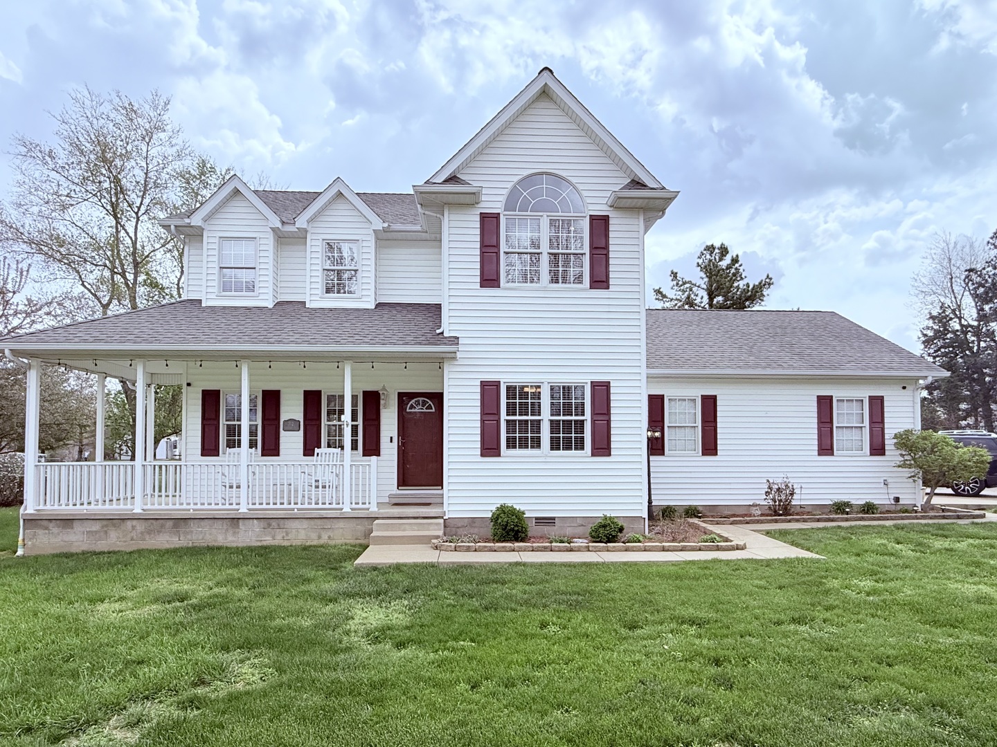 312 Cherokee Drive, Harrisburg, IL
