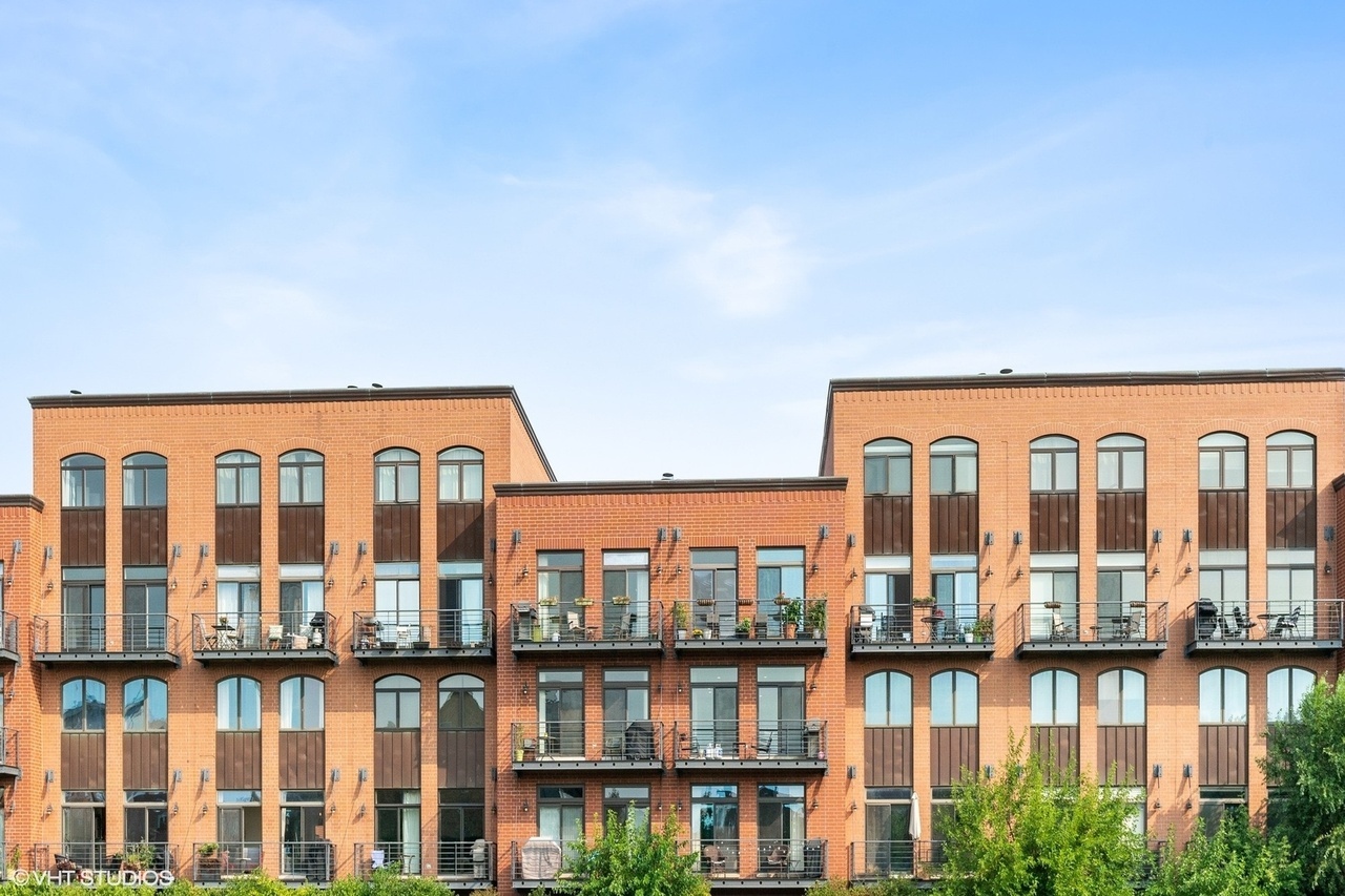 1830 N Winchester Avenue #105, Chicago, IL