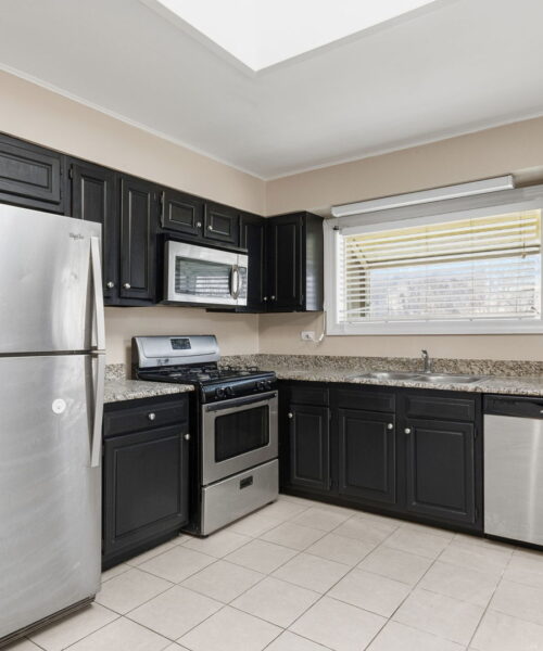 3 REVERE Court, Bolingbrook, IL