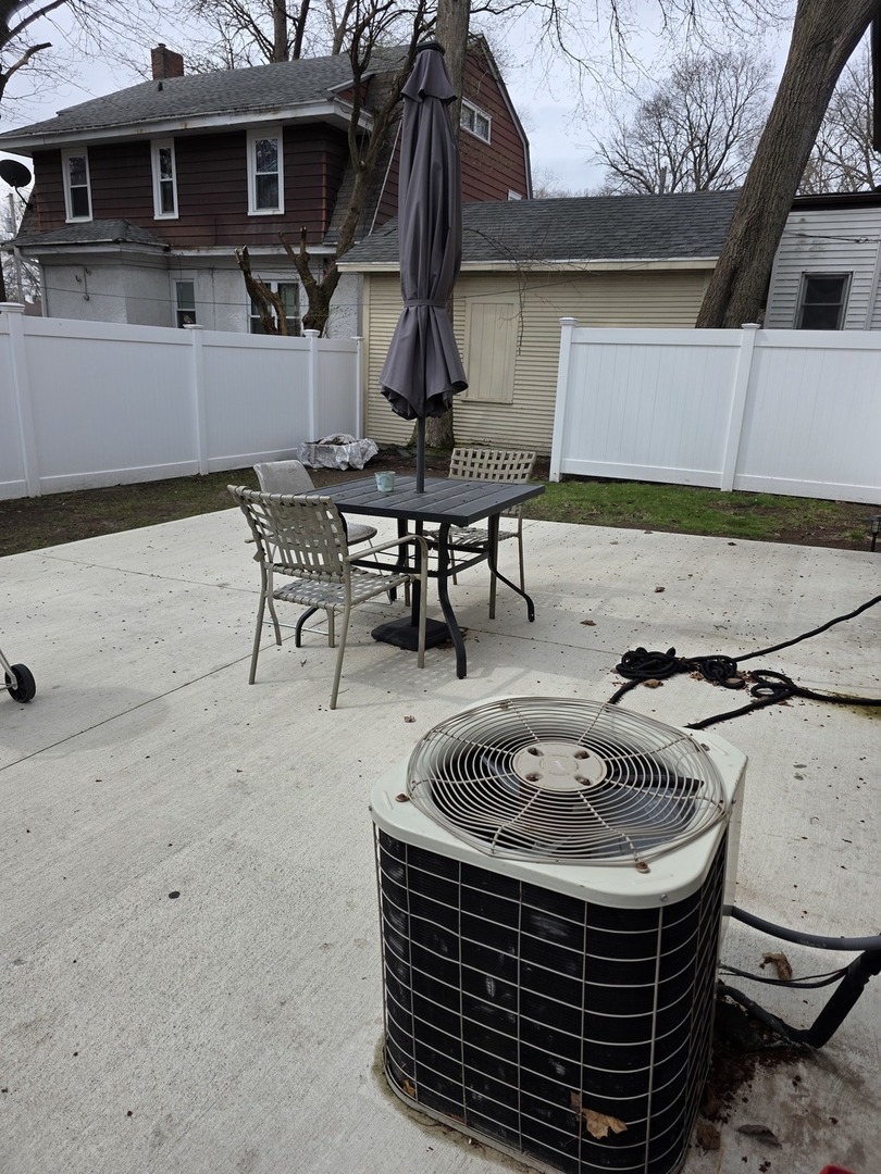 726 Ashland Avenue, Rockford, IL