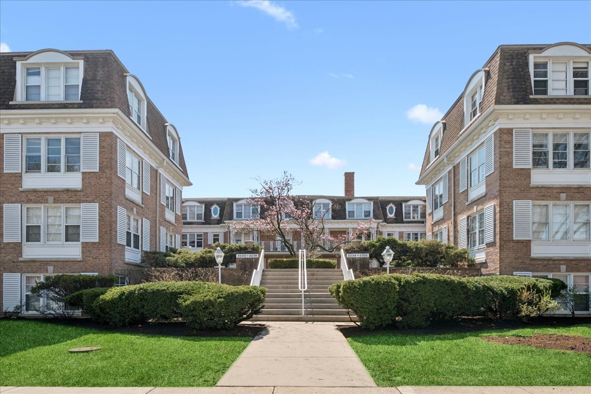 2234 Central Street #3, Evanston, IL