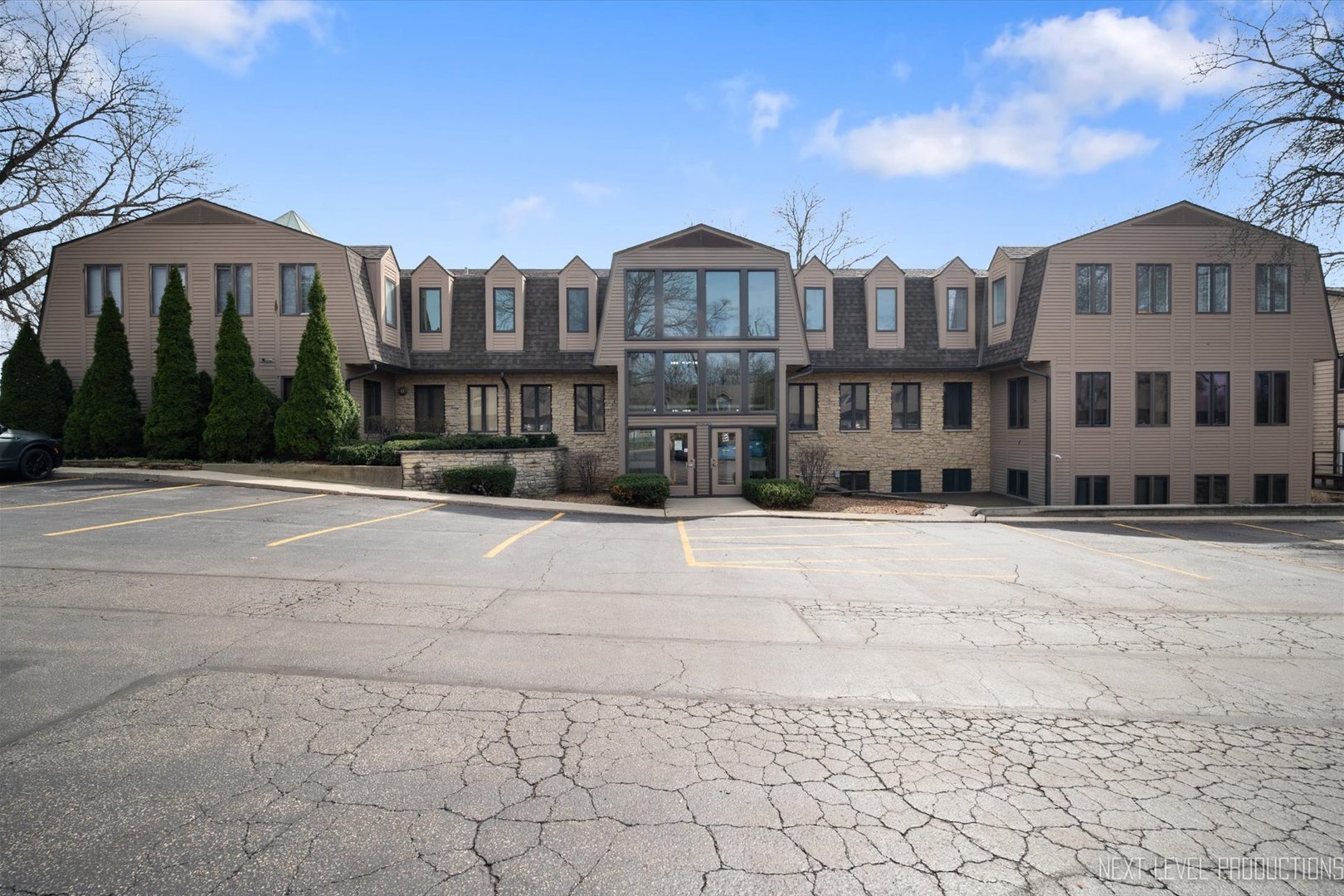 2000 Larkin Avenue #102-103, Elgin, IL