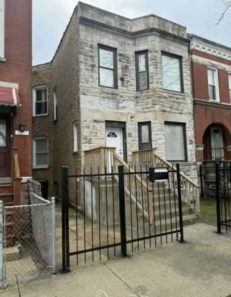 3339 W MONROE Street, Chicago, IL