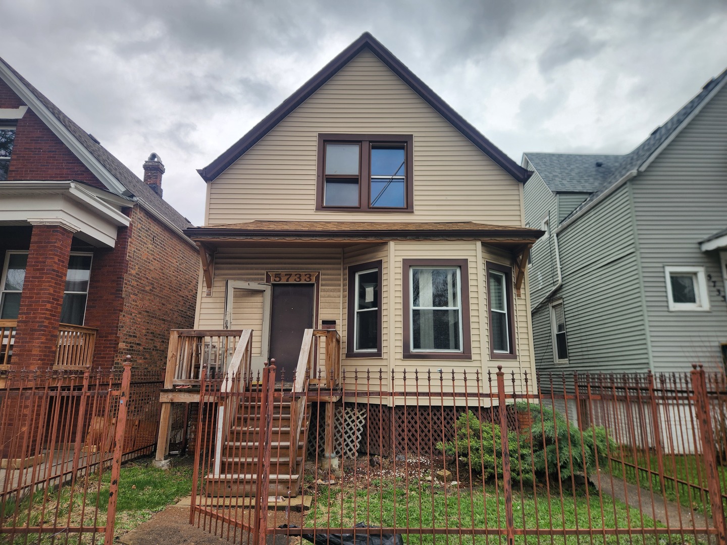 5733 S Wolcott Avenue, Chicago, IL