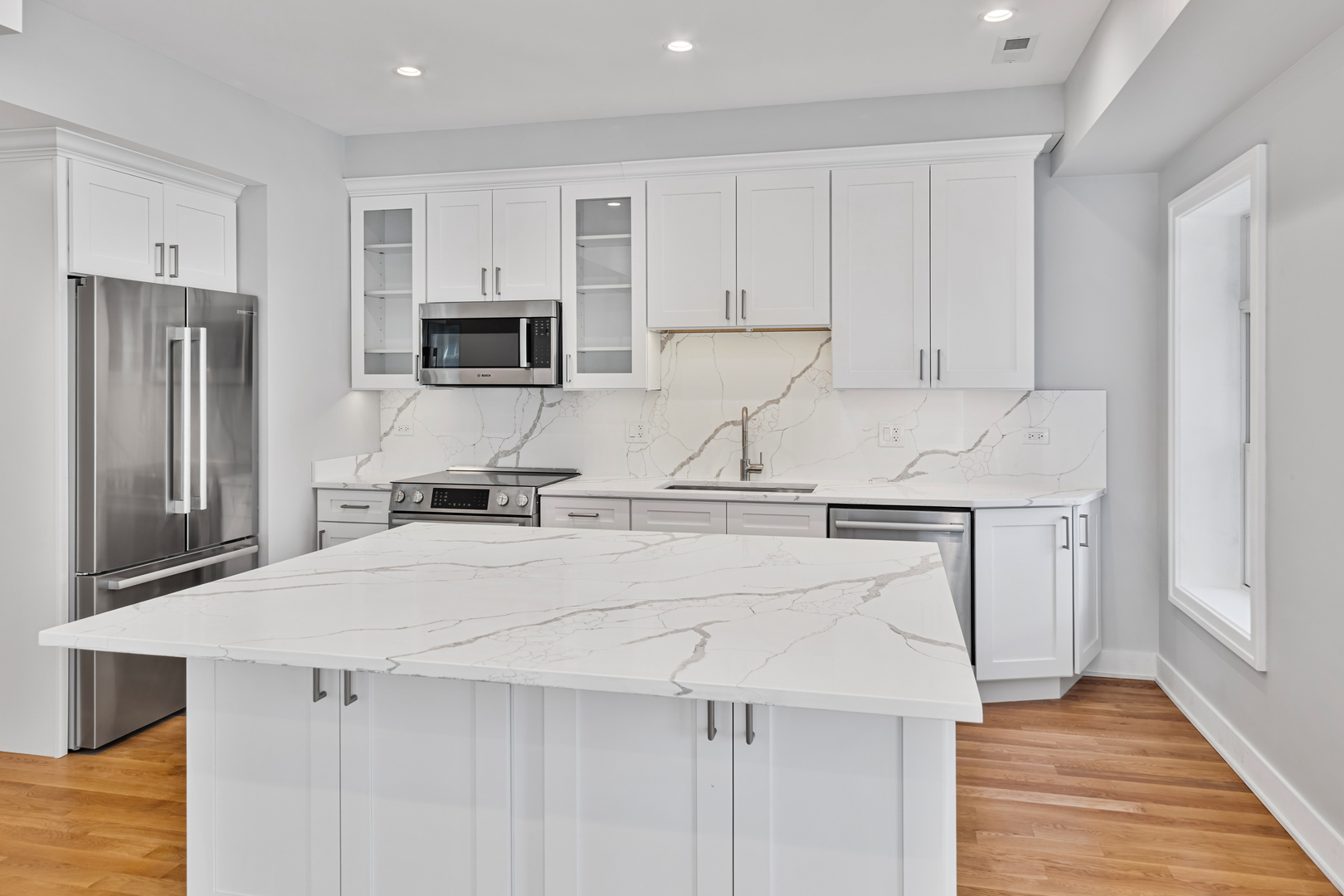 935 W Winona Street #1N, Chicago, IL