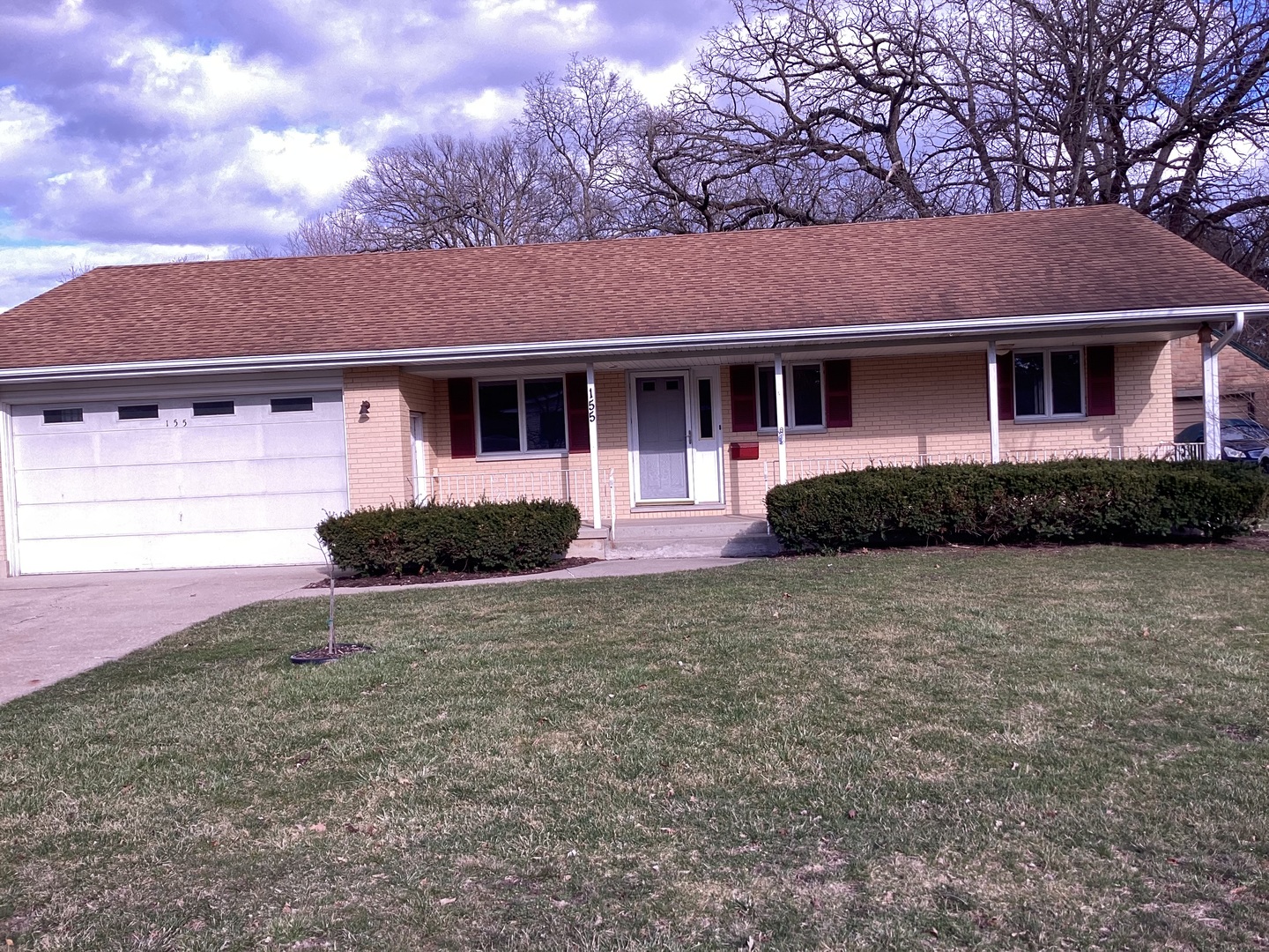 155 S Seymour Avenue, Grayslake, IL