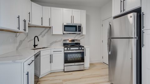 1906 N Whipple Street #101, Chicago, IL