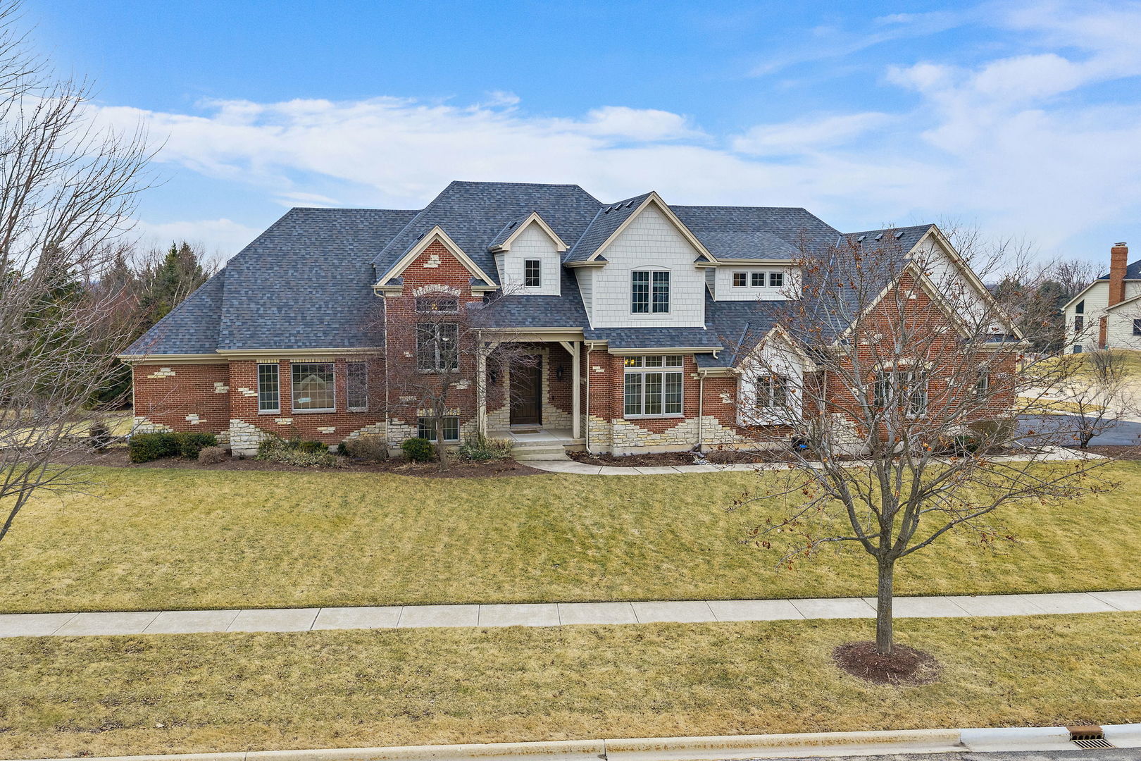 1211 Coyote Trail, Hampshire, IL