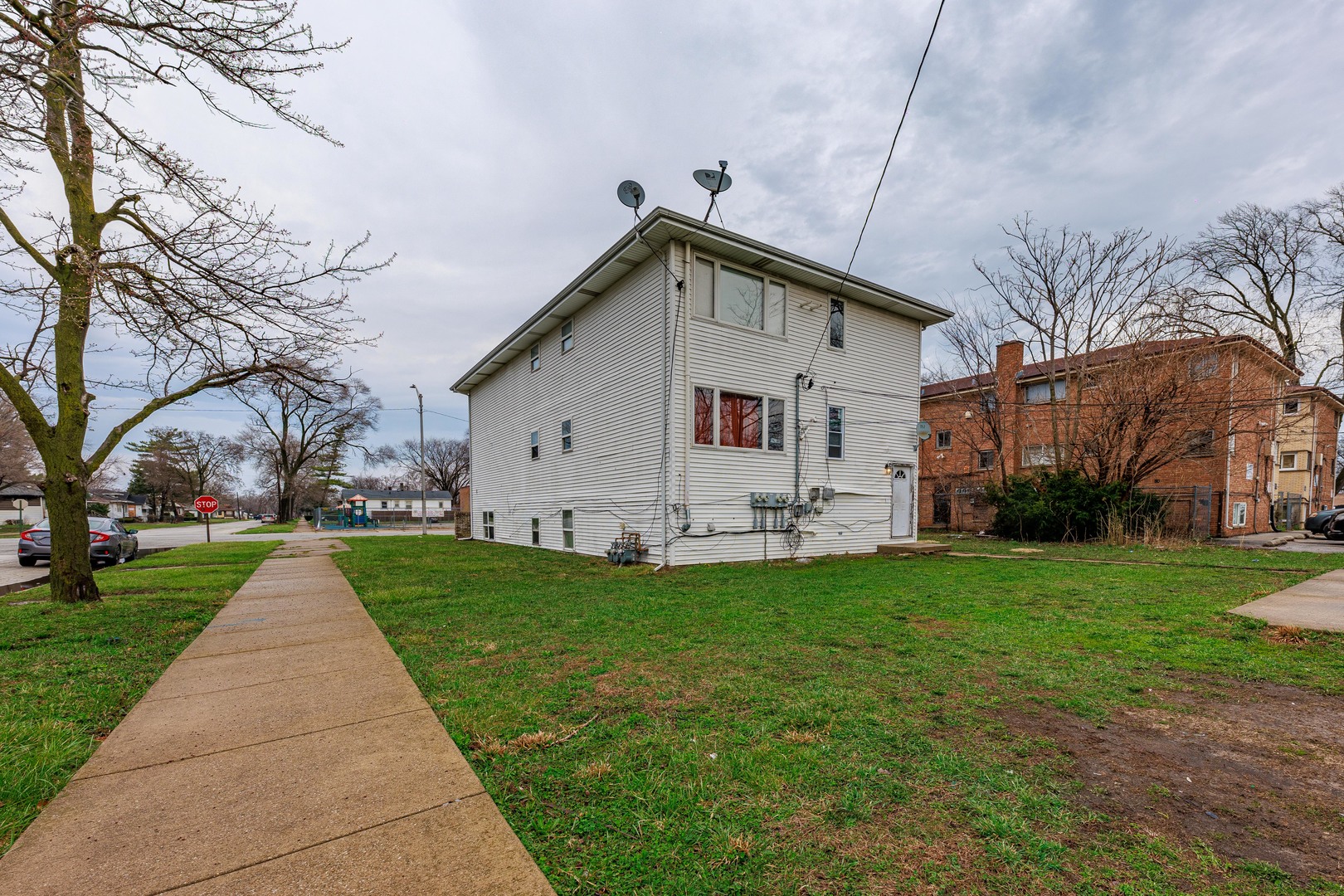 98 W 154th Street, Harvey, IL