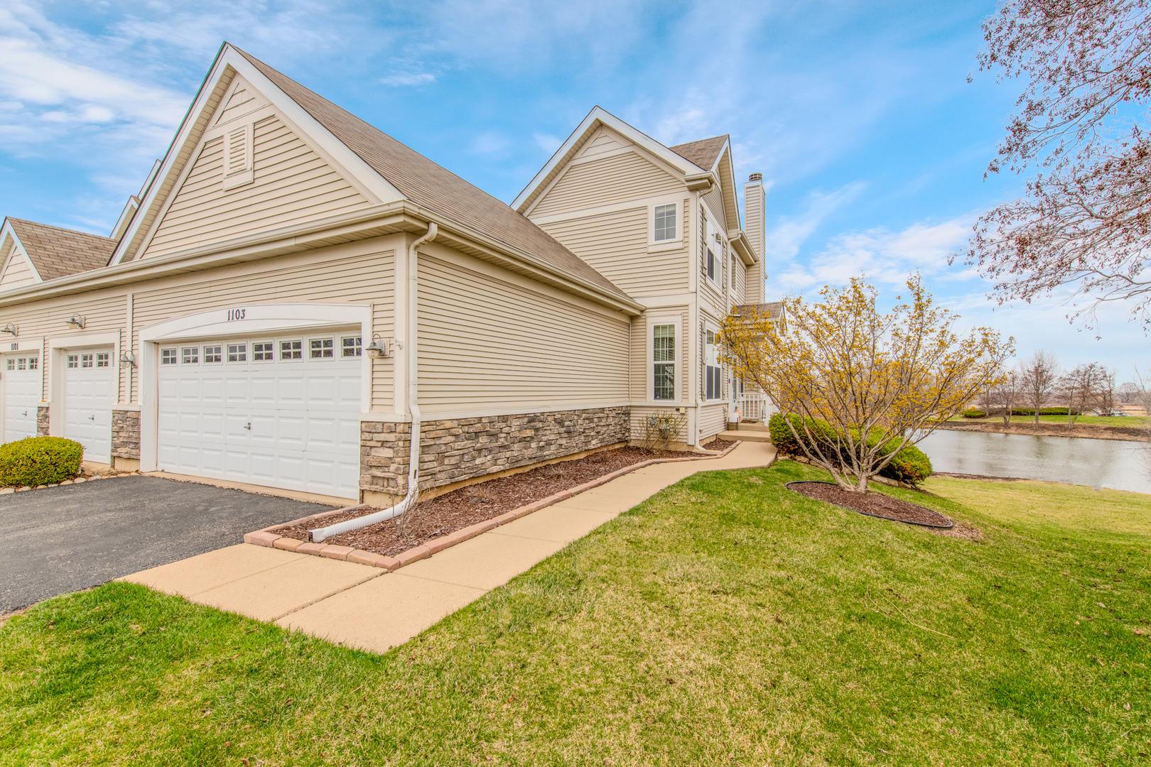 1103 Hampton Lane, Yorkville, IL