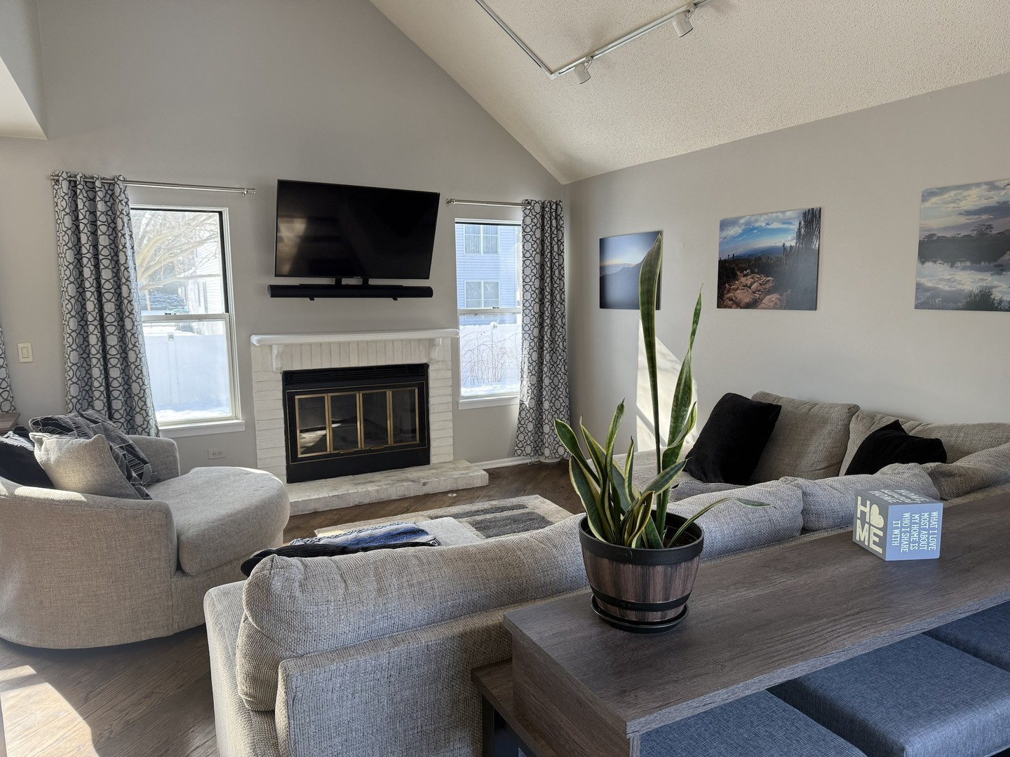 525 Lasalle Lane, Buffalo Grove, IL