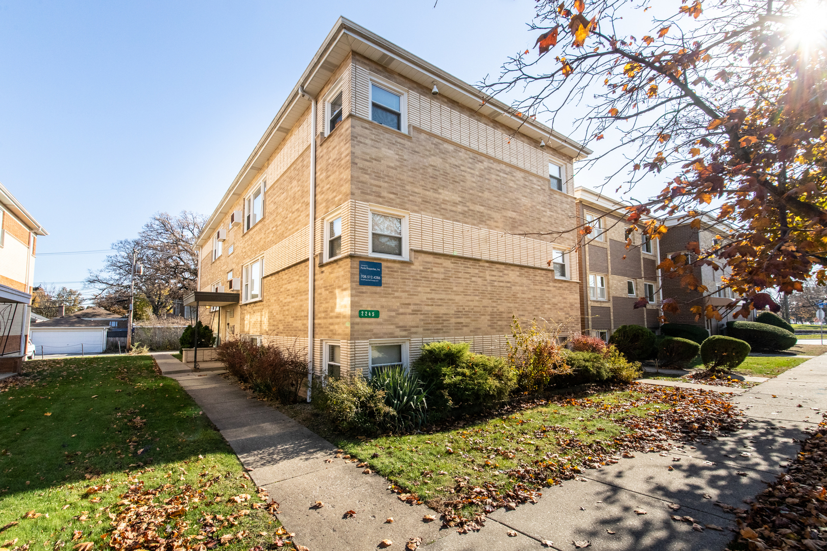 2245 Des Plaines Avenue #A, North Riverside, IL