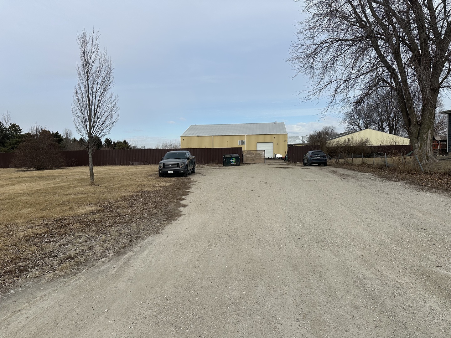 500 E Railroad Avenue, Leland, IL