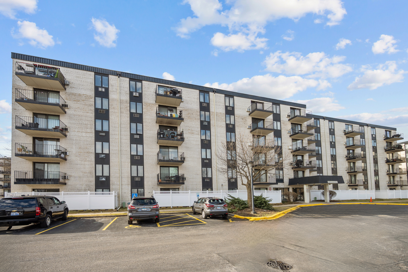 9118 W Elmwood Drive #3K, Niles, IL