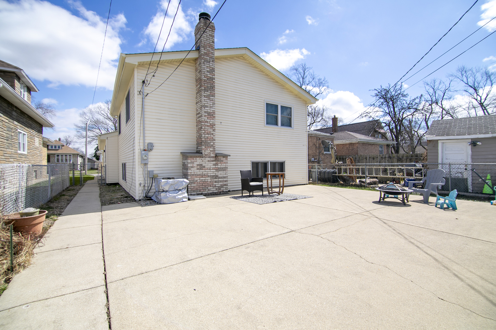 12214 Maple Avenue, Blue Island, IL