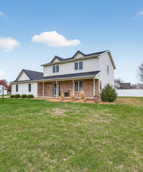 704 S 8th Street, Eldridge, IA