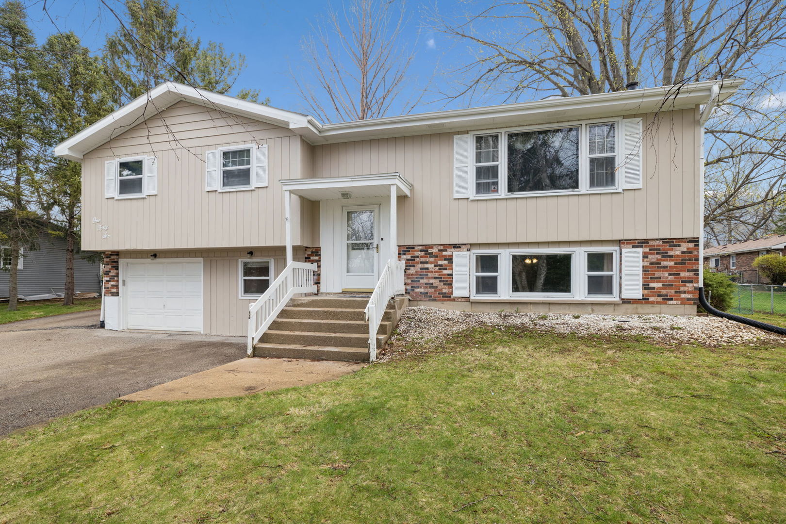 146 S Anderson Road, New Lenox, IL