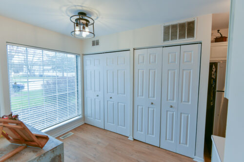 5690 Delaware Avenue, Gurnee, IL