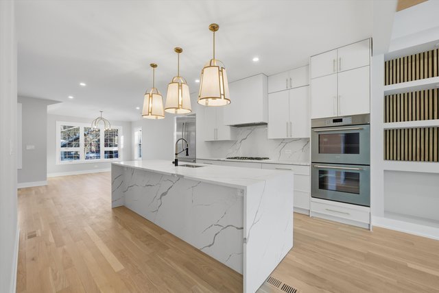 4500 N Saint Louis Avenue, Chicago, IL