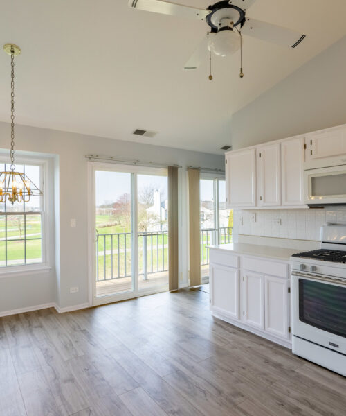 629 W Streamwood Boulevard #B, Streamwood, IL