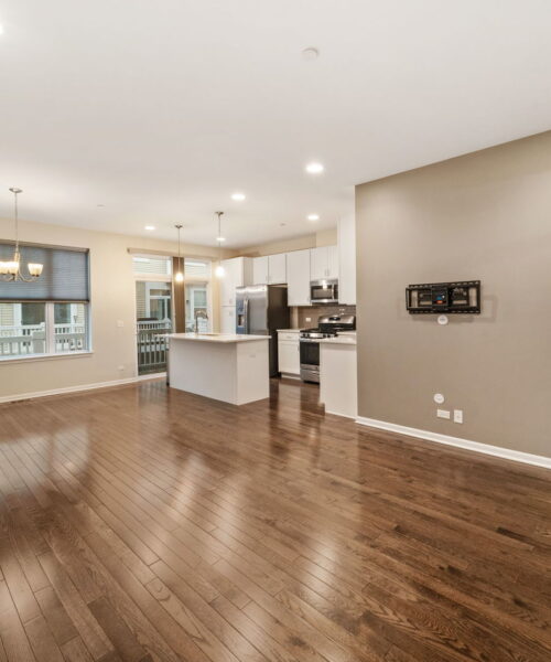 775 Lee Street, Des Plaines, IL