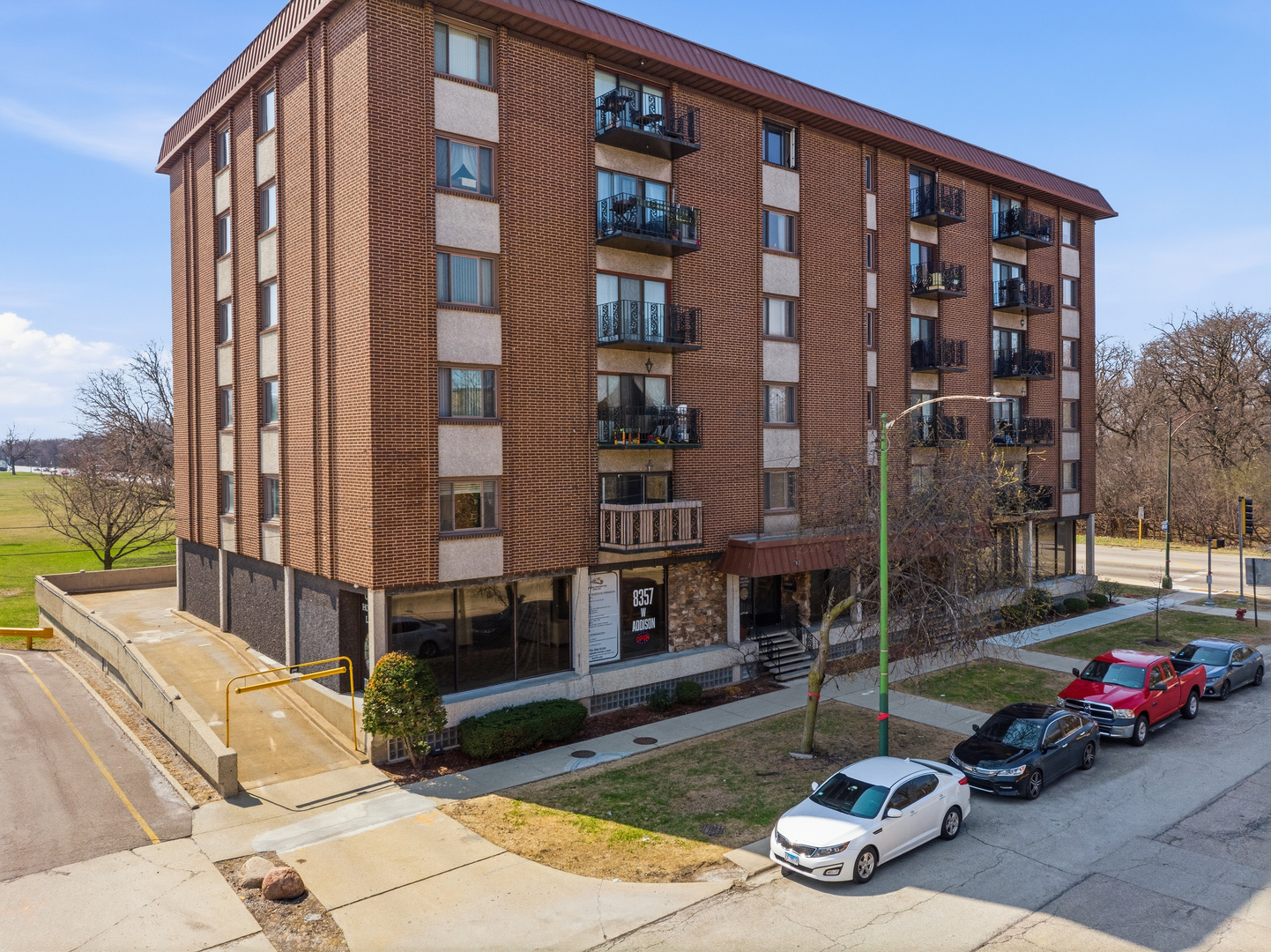 8359 W Addison Street #207, Chicago, IL