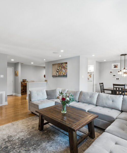 8359 W Addison Street #207, Chicago, IL