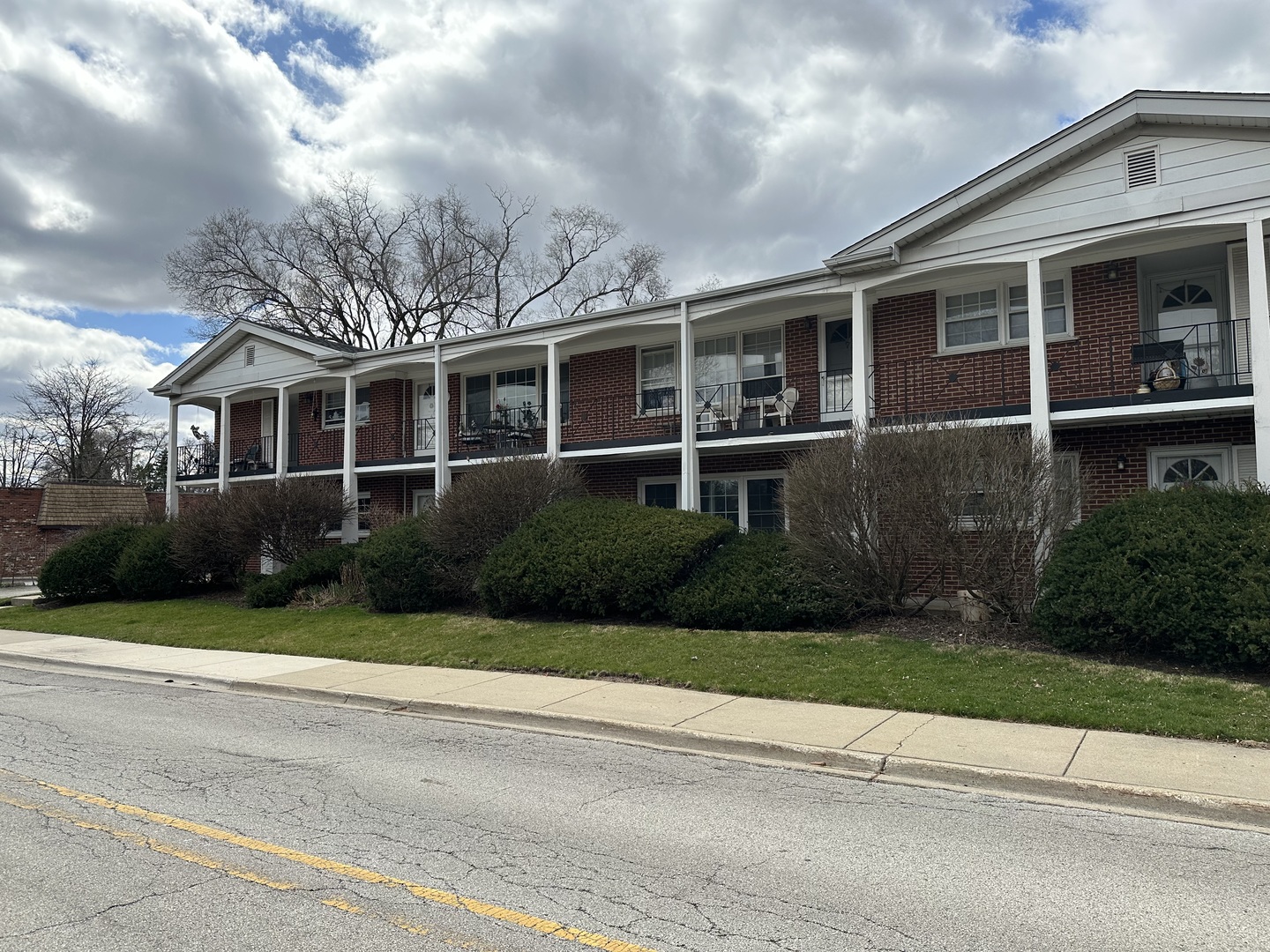 340 Waukegan Road #1, Glenview, IL
