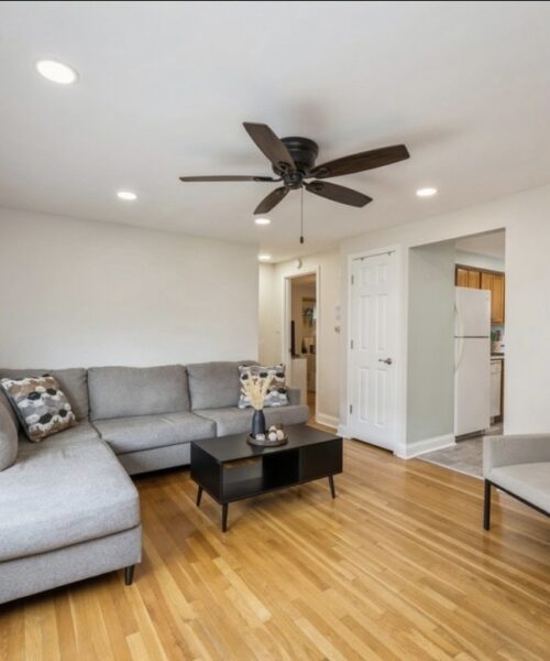 6952 W 65th Street #2B, Chicago, IL