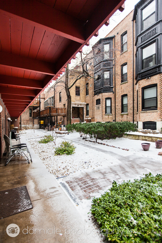 805 W Oakdale Avenue #2B, Chicago, IL