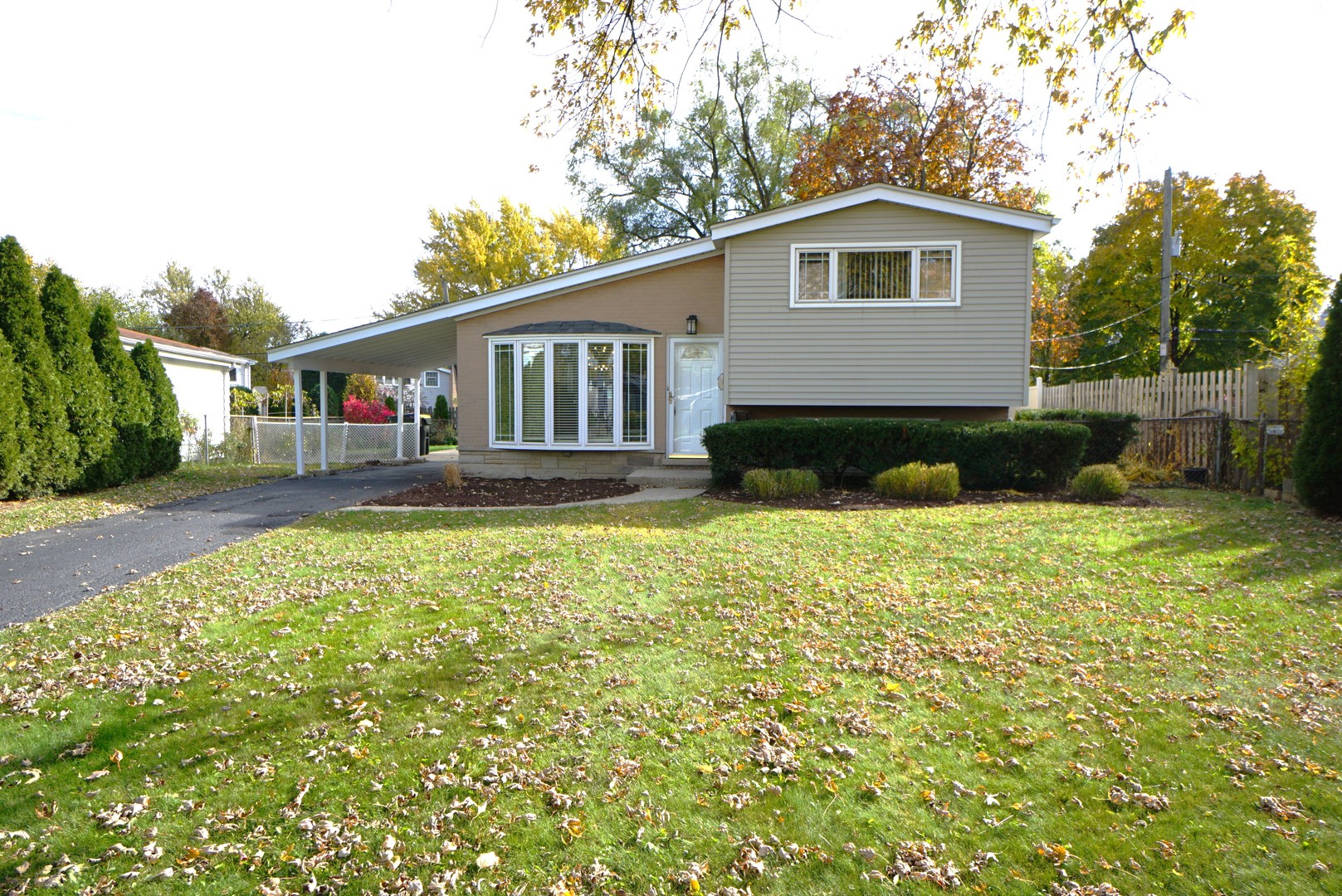 203 Valerie Court, Glenview, IL