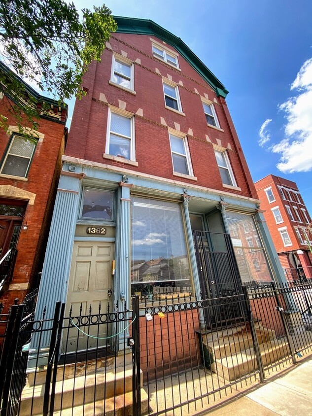 1362 N Bosworth Avenue #3A, Chicago, IL