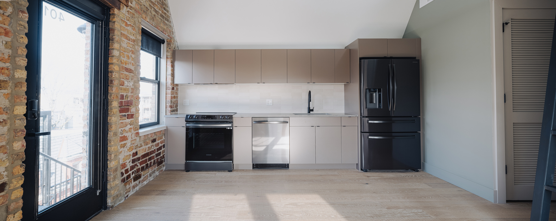 2228 N Kedzie Boulevard #401, Chicago, IL