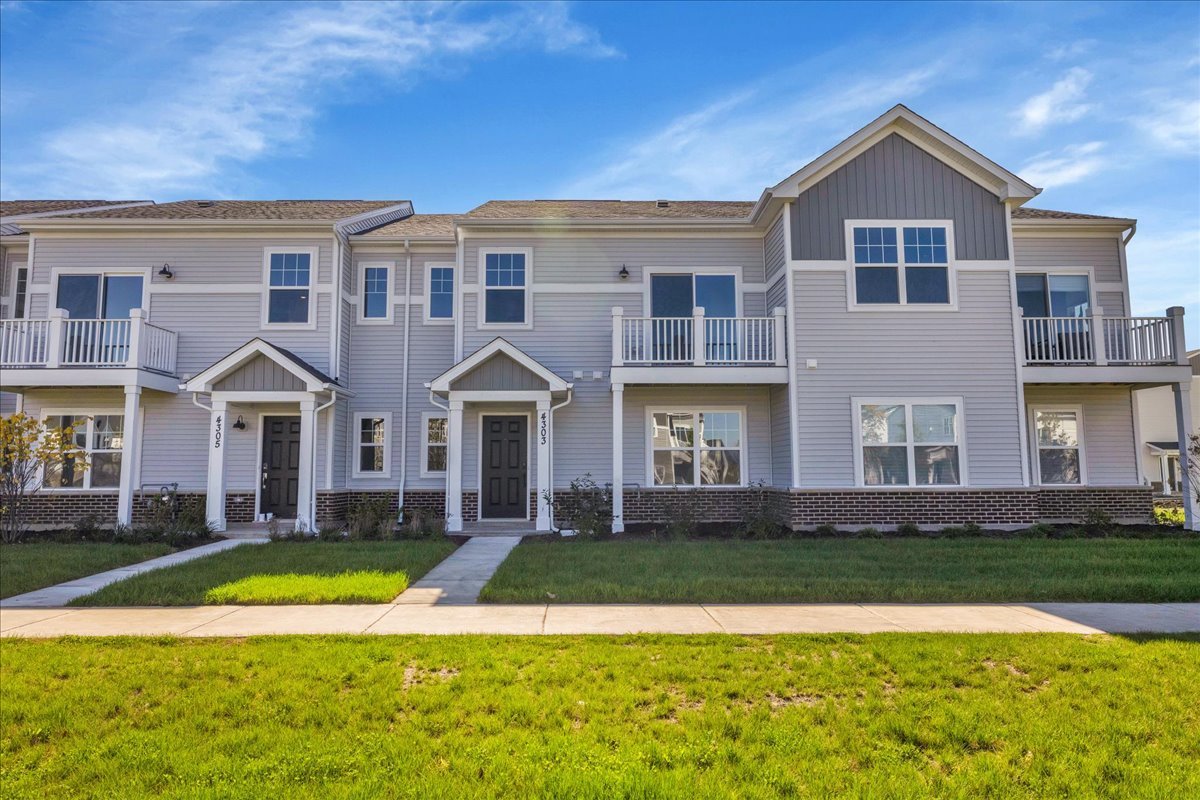 4303 Chelsea Manor Circle, Aurora, IL