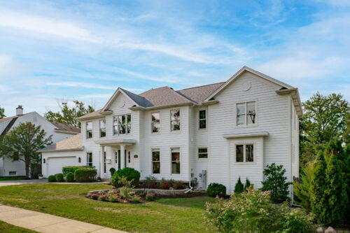 369 Hawthorne Boulevard, Glen Ellyn, IL