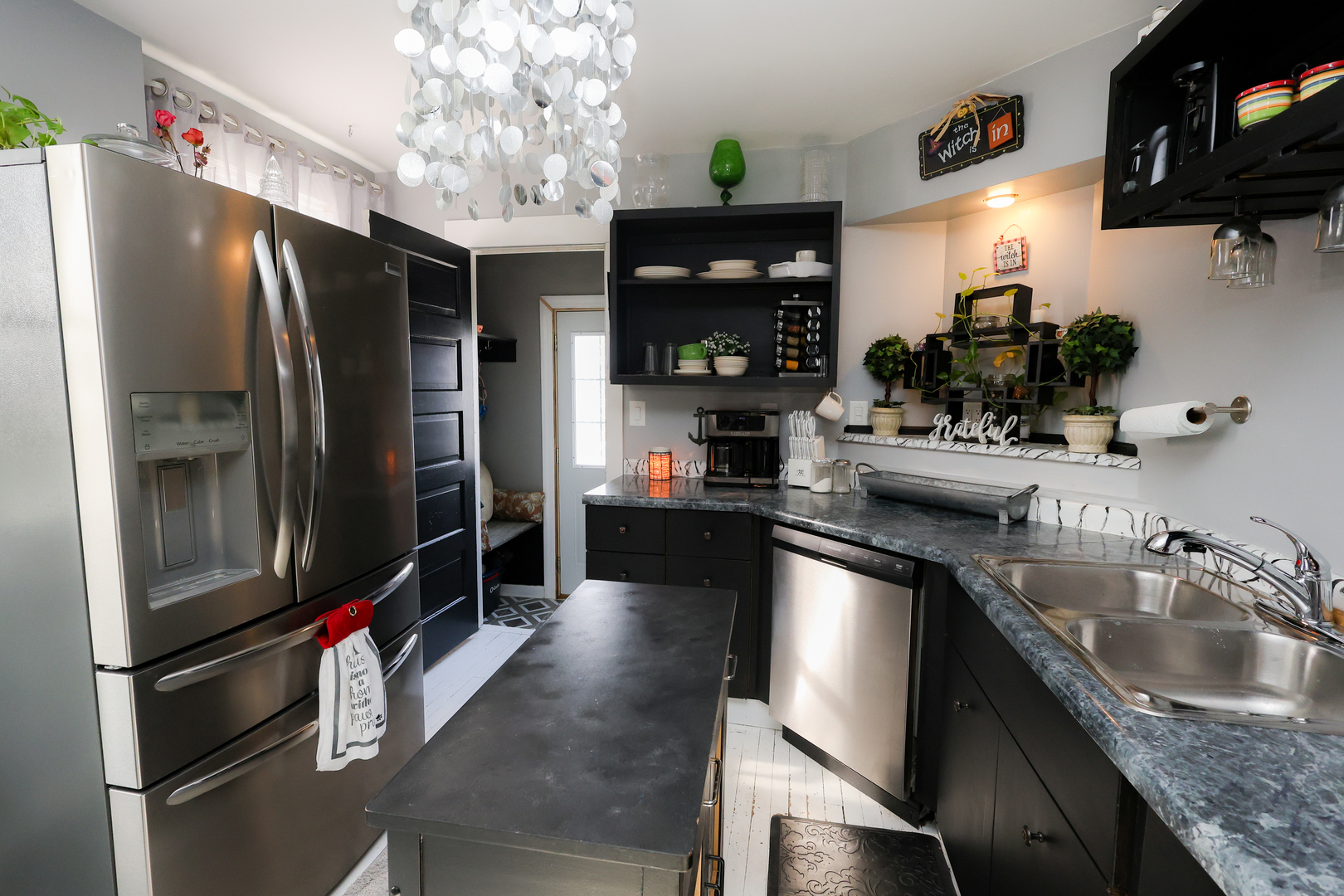 2656 REDWOOD Avenue, Davenport, IA