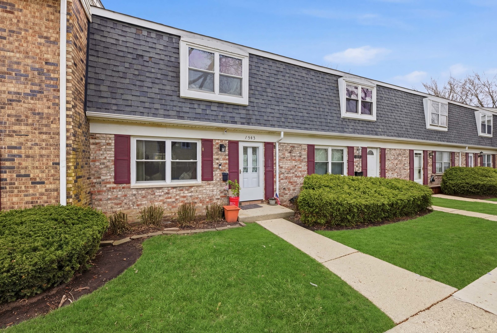 1543 Mckool Avenue, Streamwood, IL