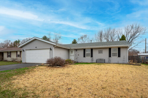 43 THICKET Lane, South Beloit, IL