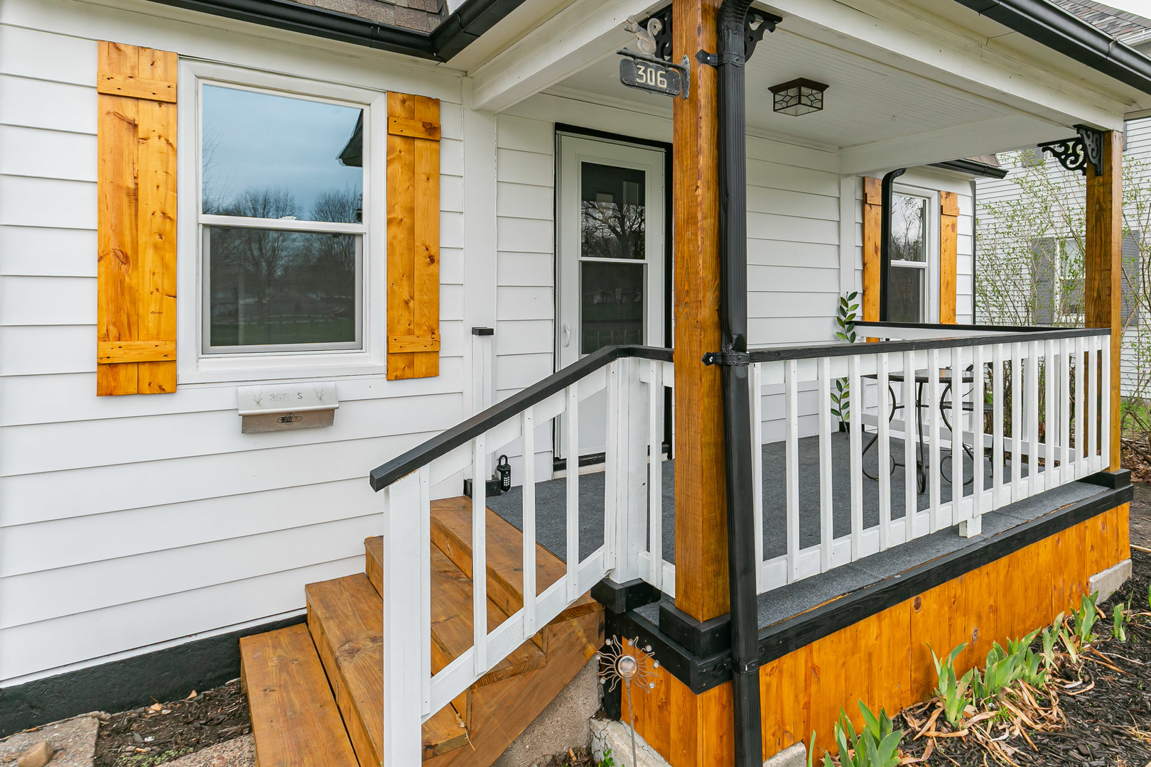 306 S Elmwood Avenue, Davenport, IA