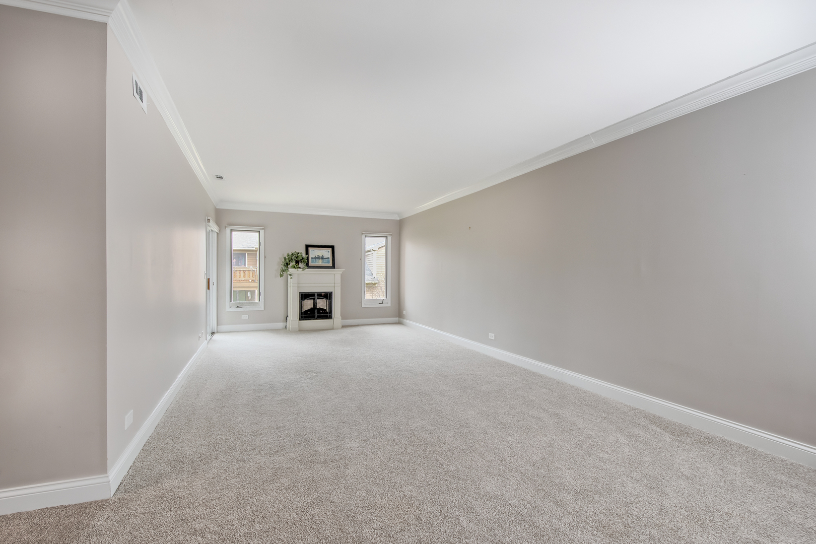 724 Ascot Court, Libertyville, IL