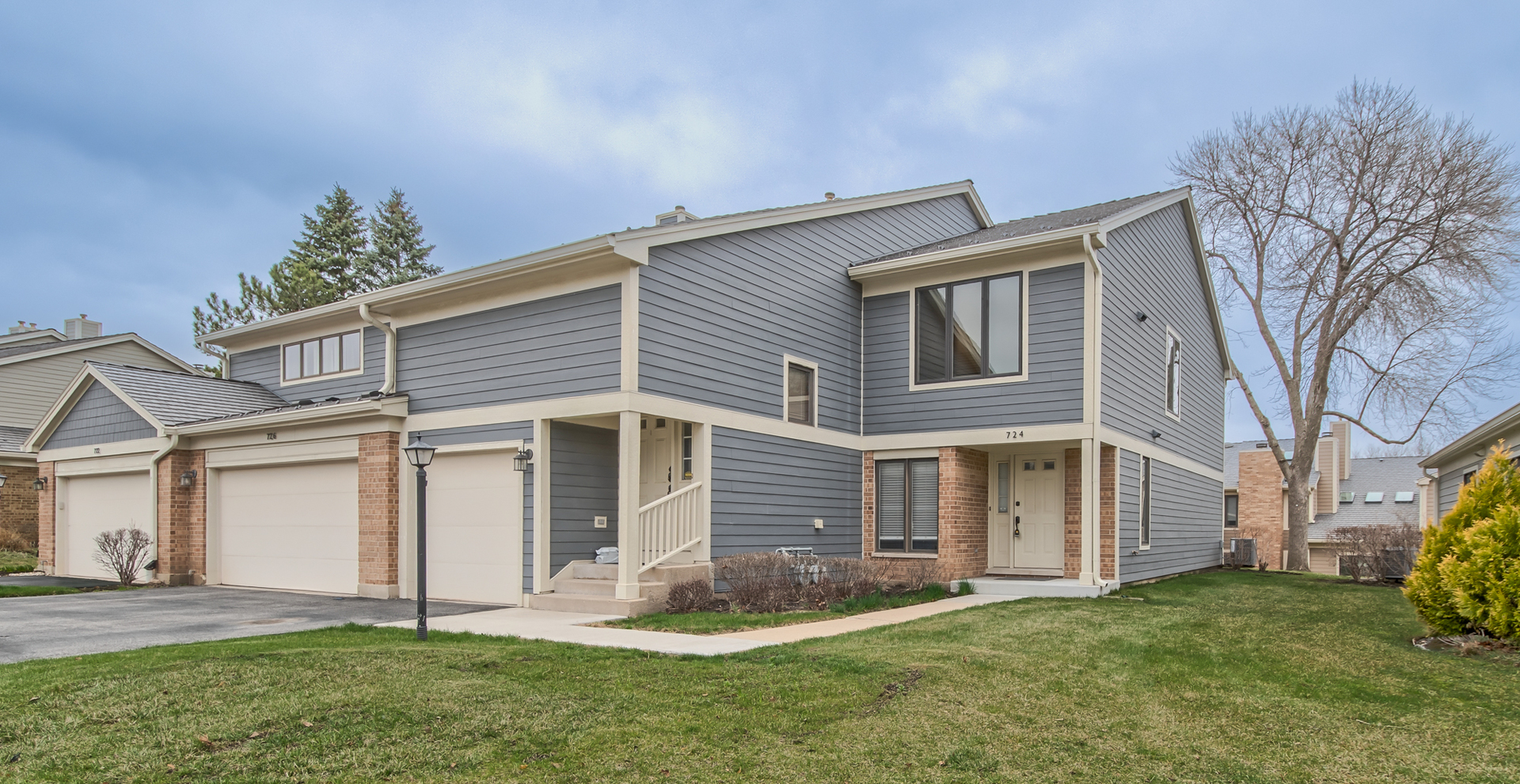 724 Ascot Court, Libertyville, IL