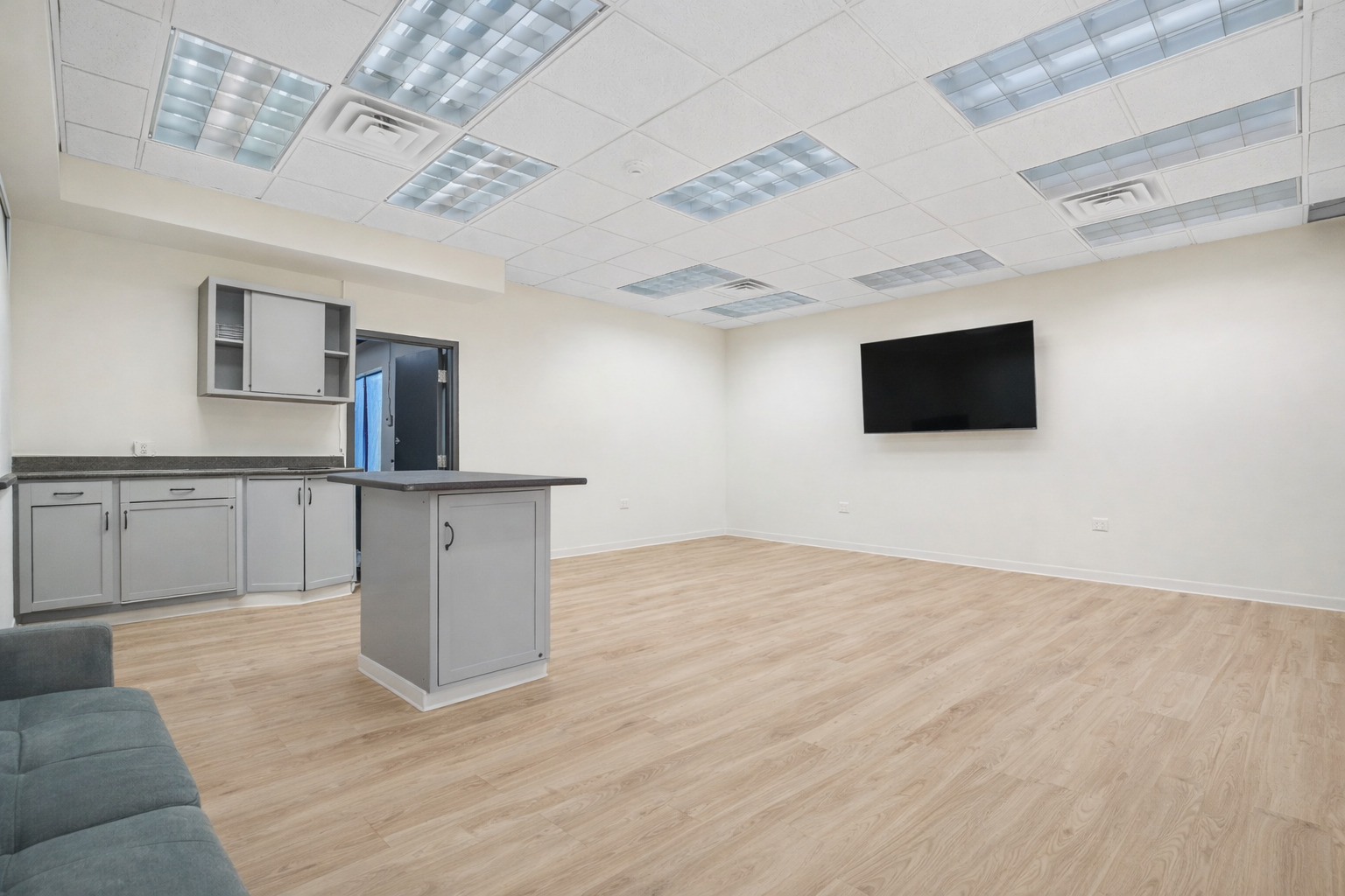 837 Mannheim Road, Bellwood, IL