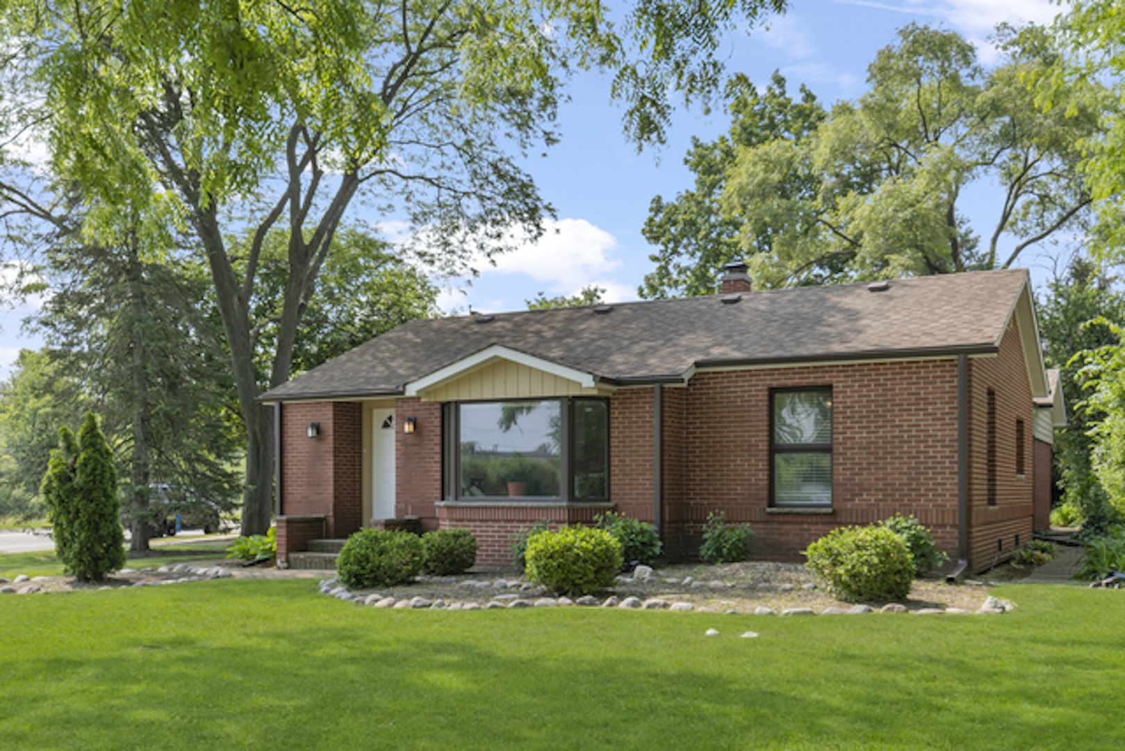 1029 Elmwood Avenue, Deerfield, IL
