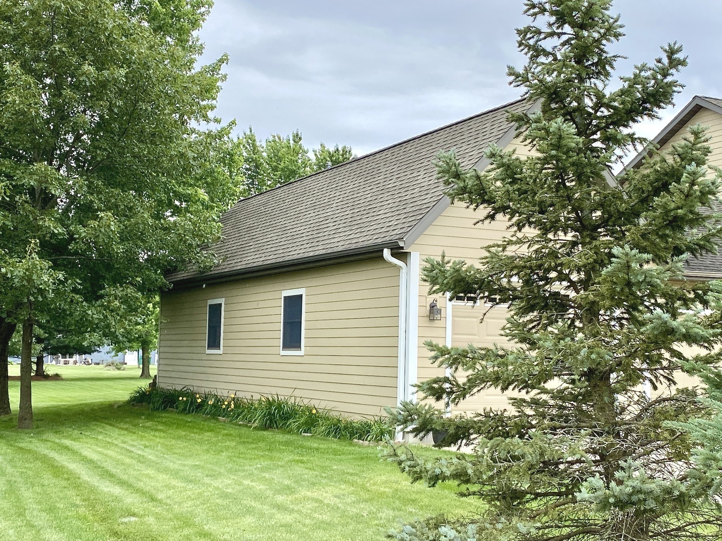 1221 S Fox Run Drive, Seneca, IL