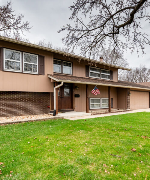 67 Kenilworth Avenue, Elk Grove Village, IL