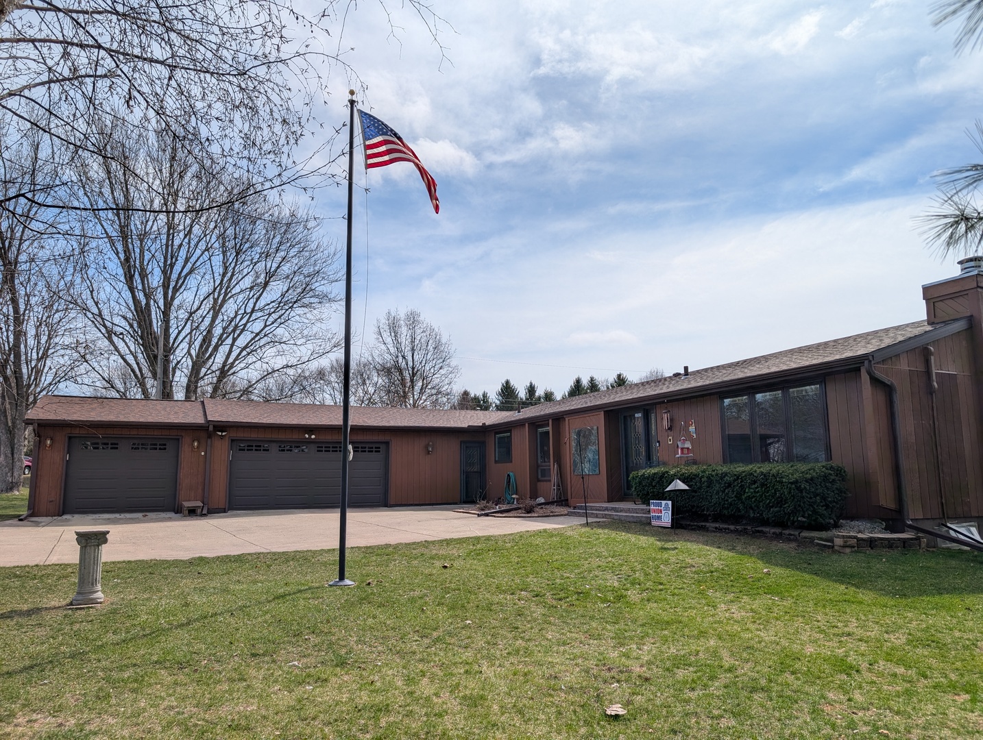2155 Oriole Drive, Freeport, IL