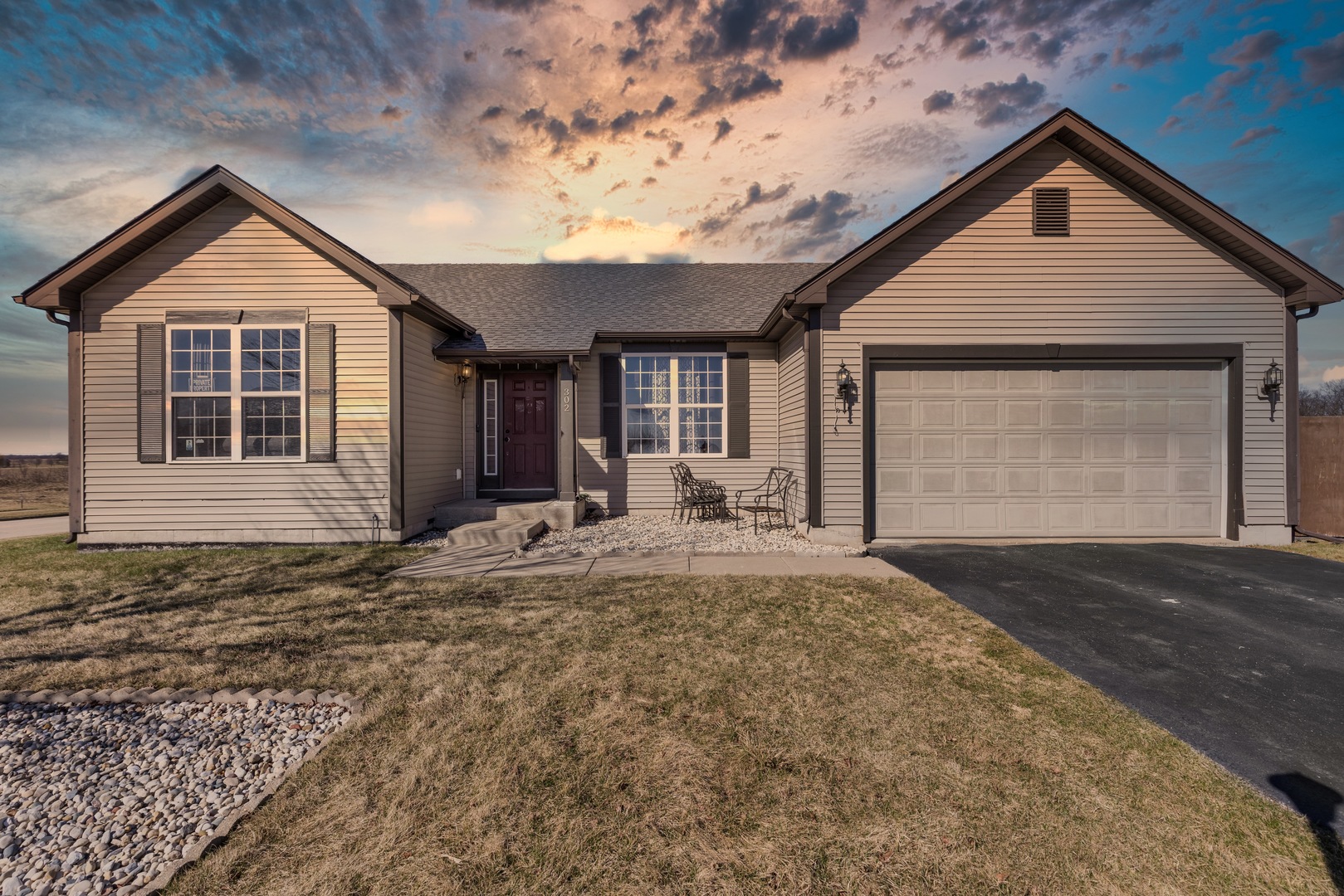302 Cress Creek Trail, Poplar Grove, IL